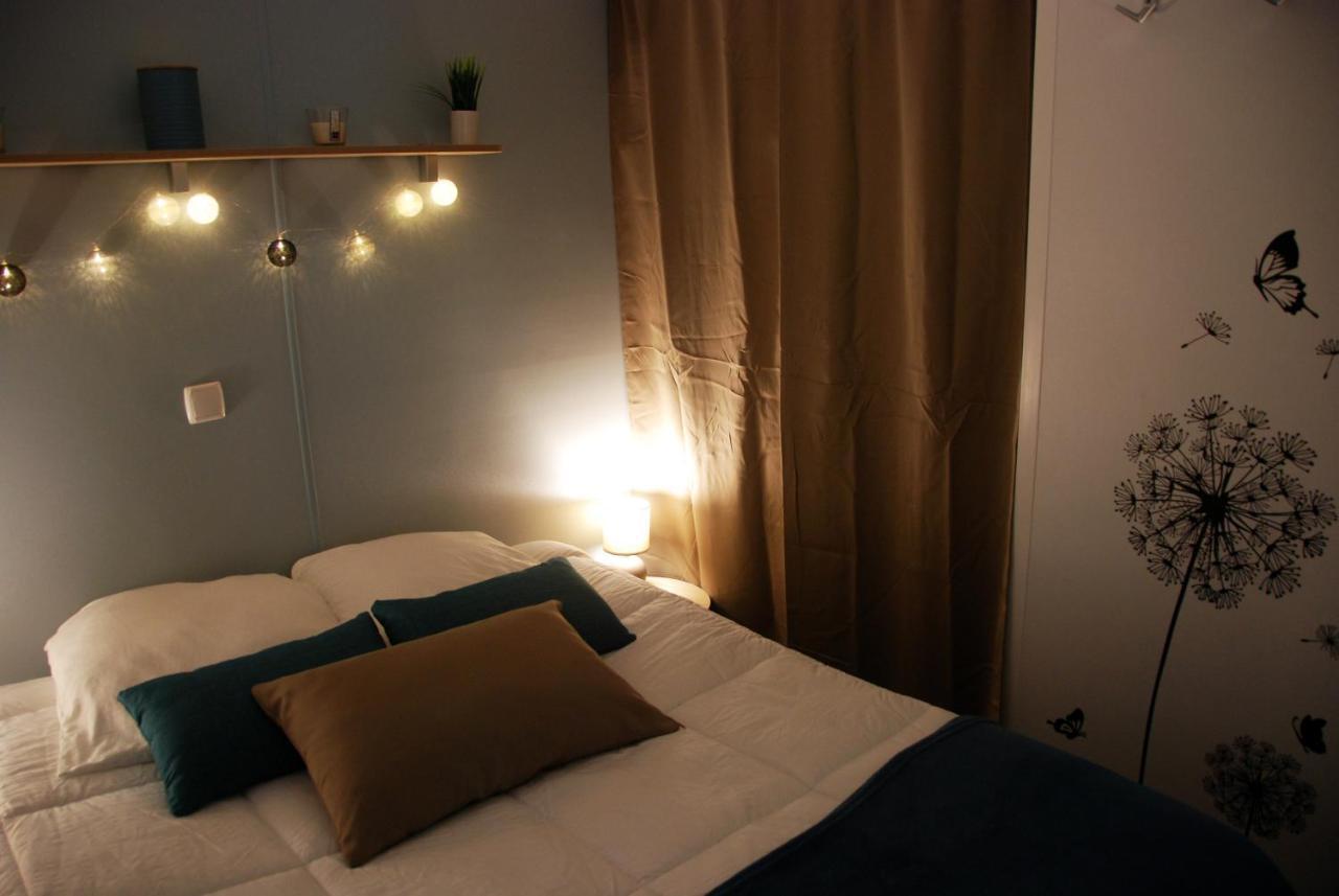 Mobilhome 2Ch Climatise-Terrasse Fermee-4 Velos-Camping 4 Etoiles Les Charmettes Les Mathes Exterior foto