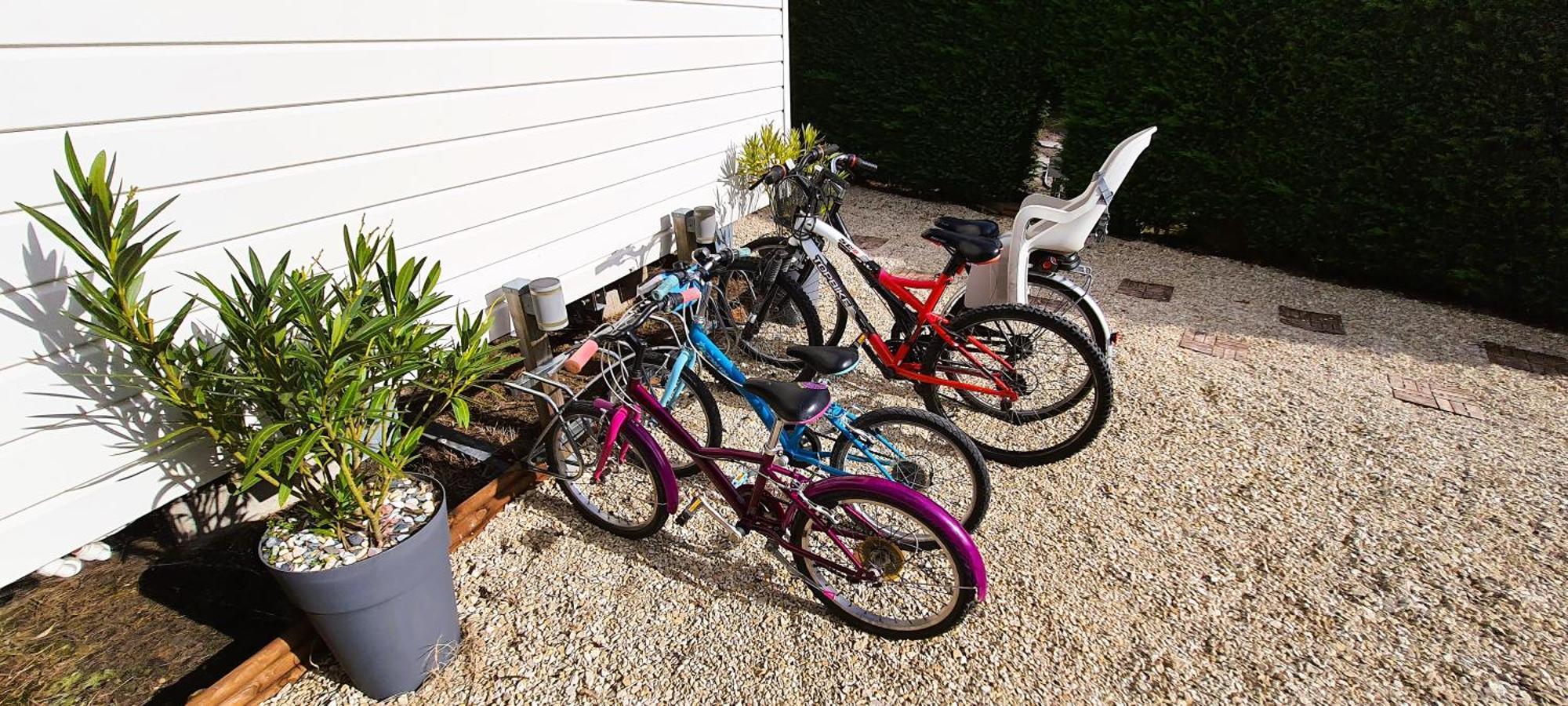 Mobilhome 2Ch Climatise-Terrasse Fermee-4 Velos-Camping 4 Etoiles Les Charmettes Les Mathes Exterior foto